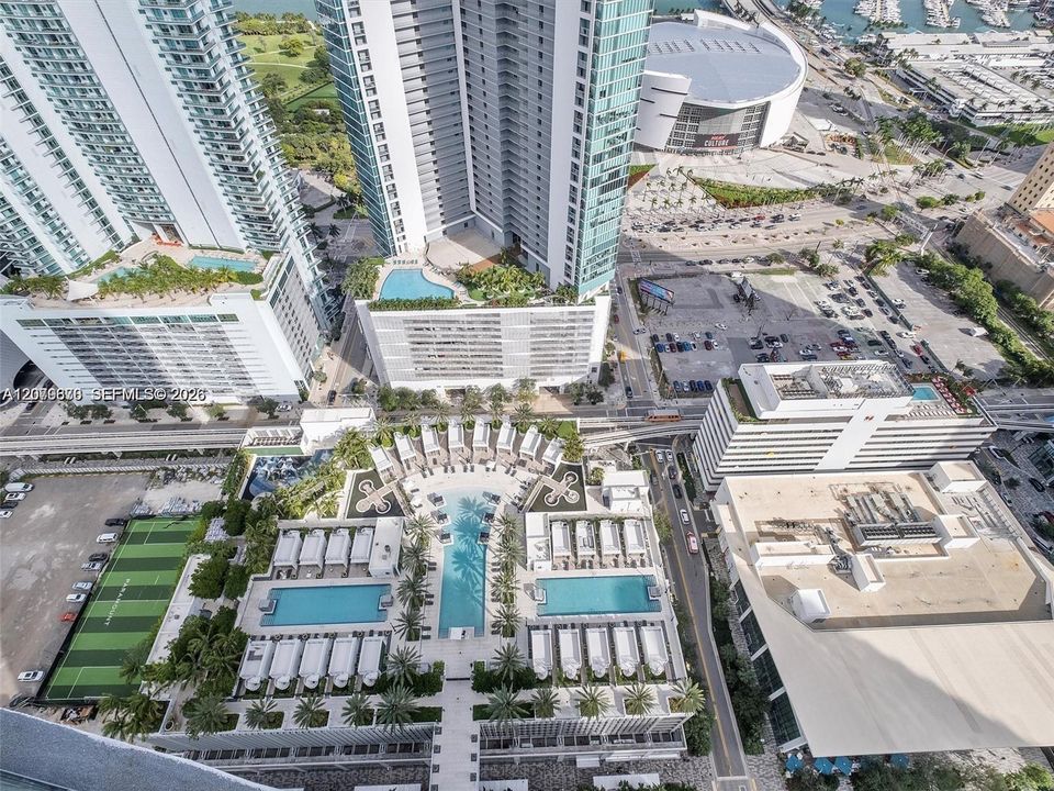 For Rent: $8,000 (2 beds, 3 baths, 1753 Square Feet)
