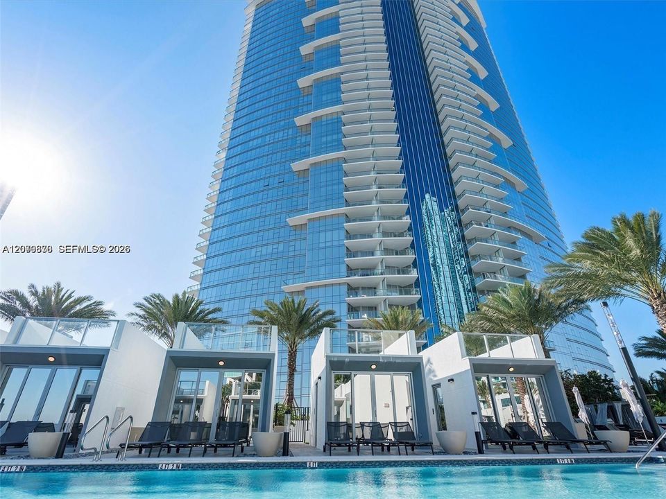 For Rent: $8,000 (2 beds, 3 baths, 1753 Square Feet)