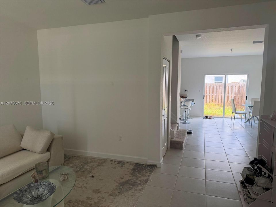 For Sale: $339,900 (3 beds, 2 baths, 1483 Square Feet)