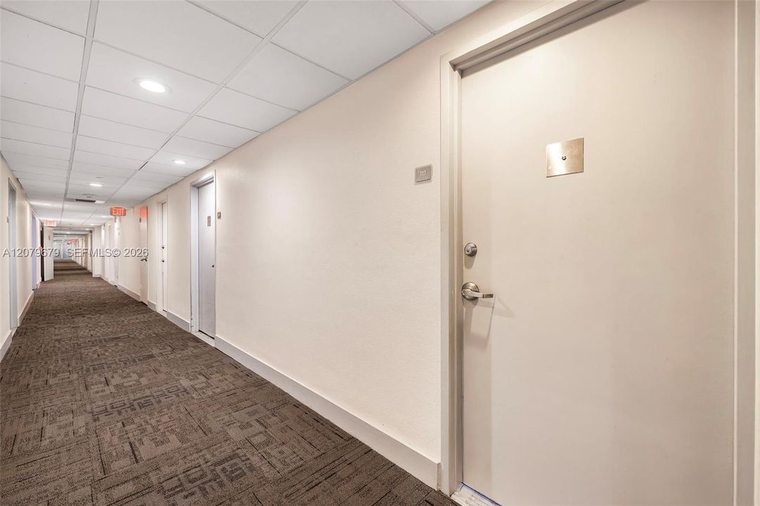 For Rent: $2,950 (1 beds, 1 baths, 837 Square Feet)