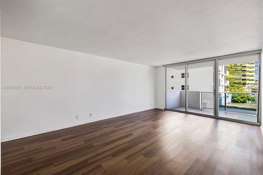 For Rent: $2,950 (1 beds, 1 baths, 837 Square Feet)