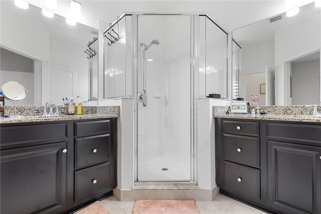 В аренду: $3,200 (4 спален, 2 ванн, 1530 Квадратных фут)
