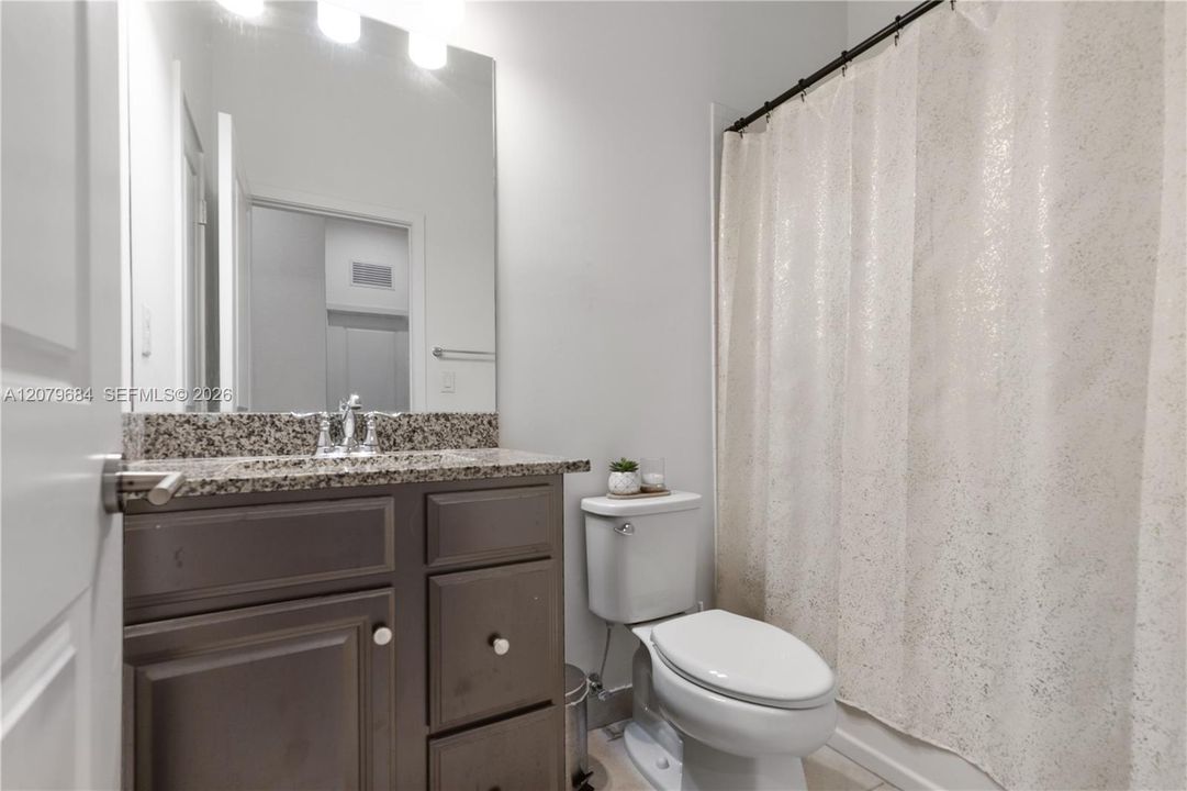 В аренду: $3,200 (4 спален, 2 ванн, 1530 Квадратных фут)