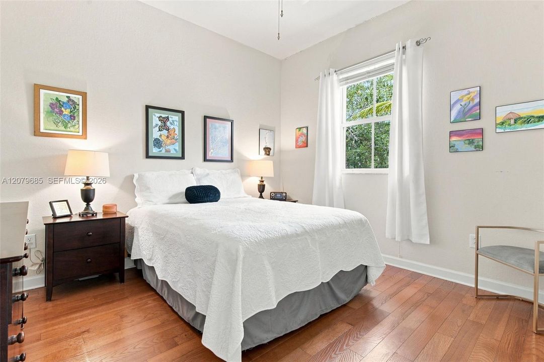 En Venta: $530,000 (4 camas, 2 baños, 2007 Pies cuadrados)
