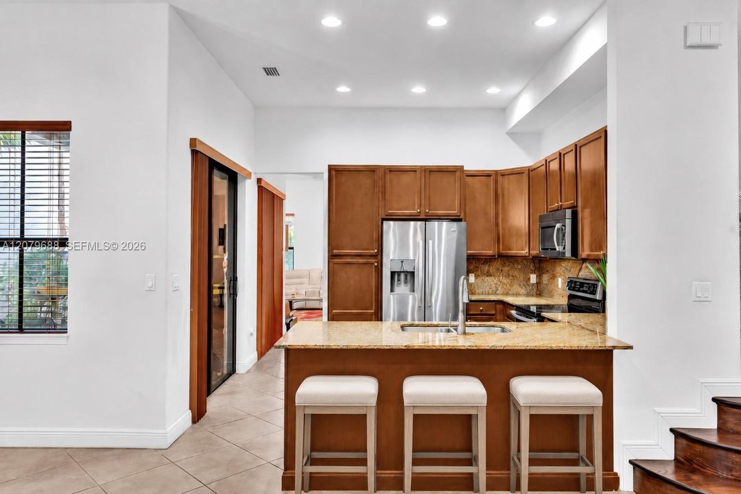 For Sale: $850,000 (4 beds, 2 baths, 2084 Square Feet)