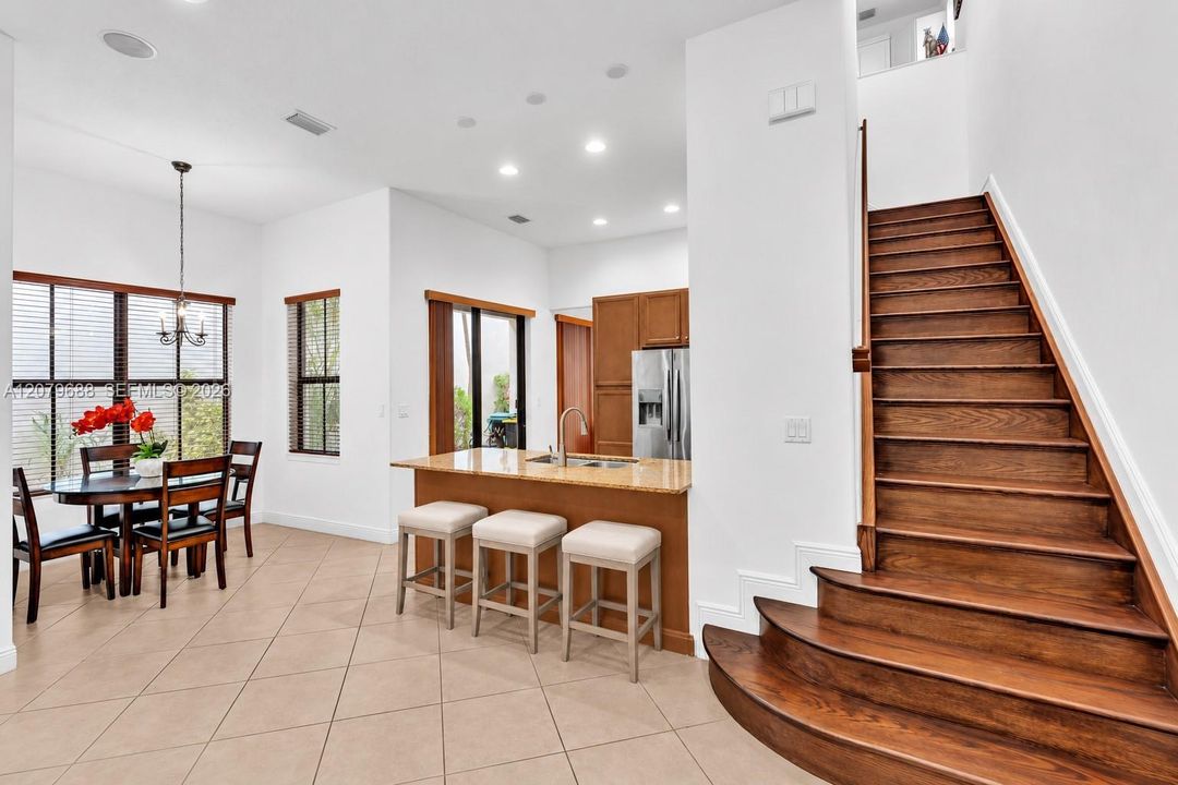 For Sale: $850,000 (4 beds, 2 baths, 2084 Square Feet)