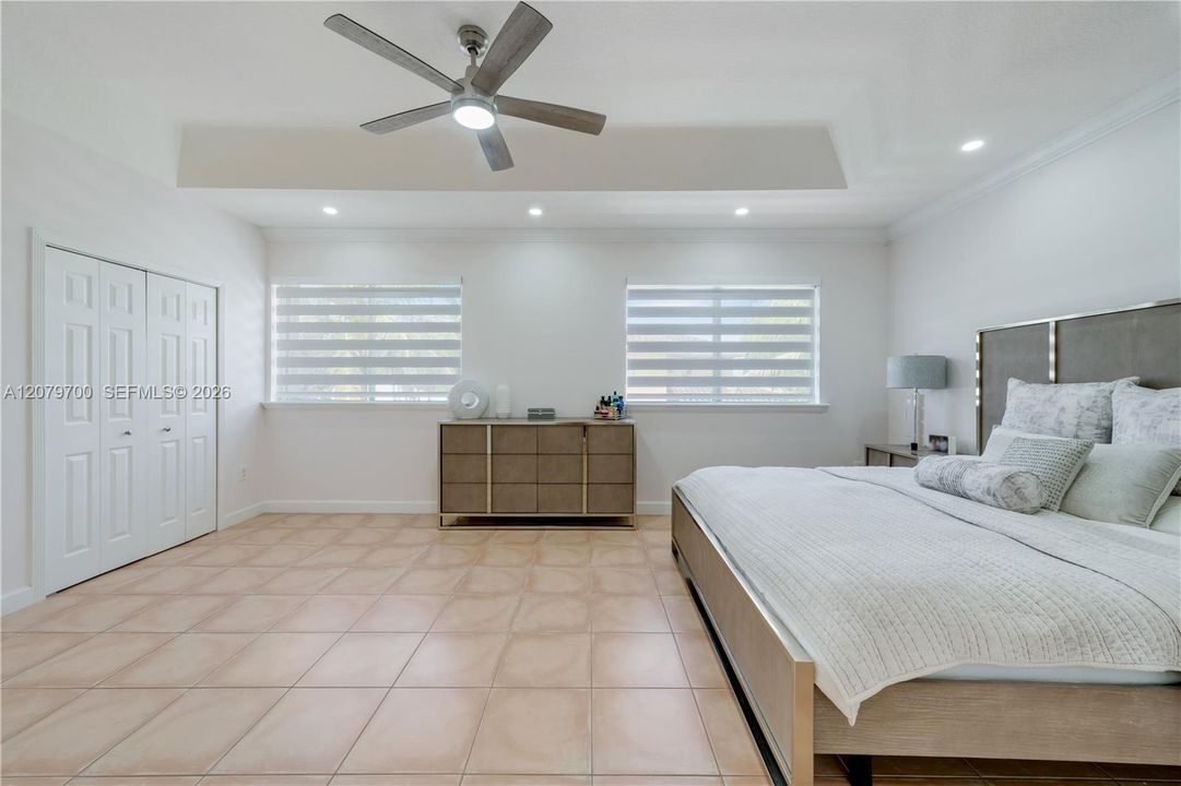 En Renta: $4,000 (4 camas, 2 baños, 2141 Pies cuadrados)
