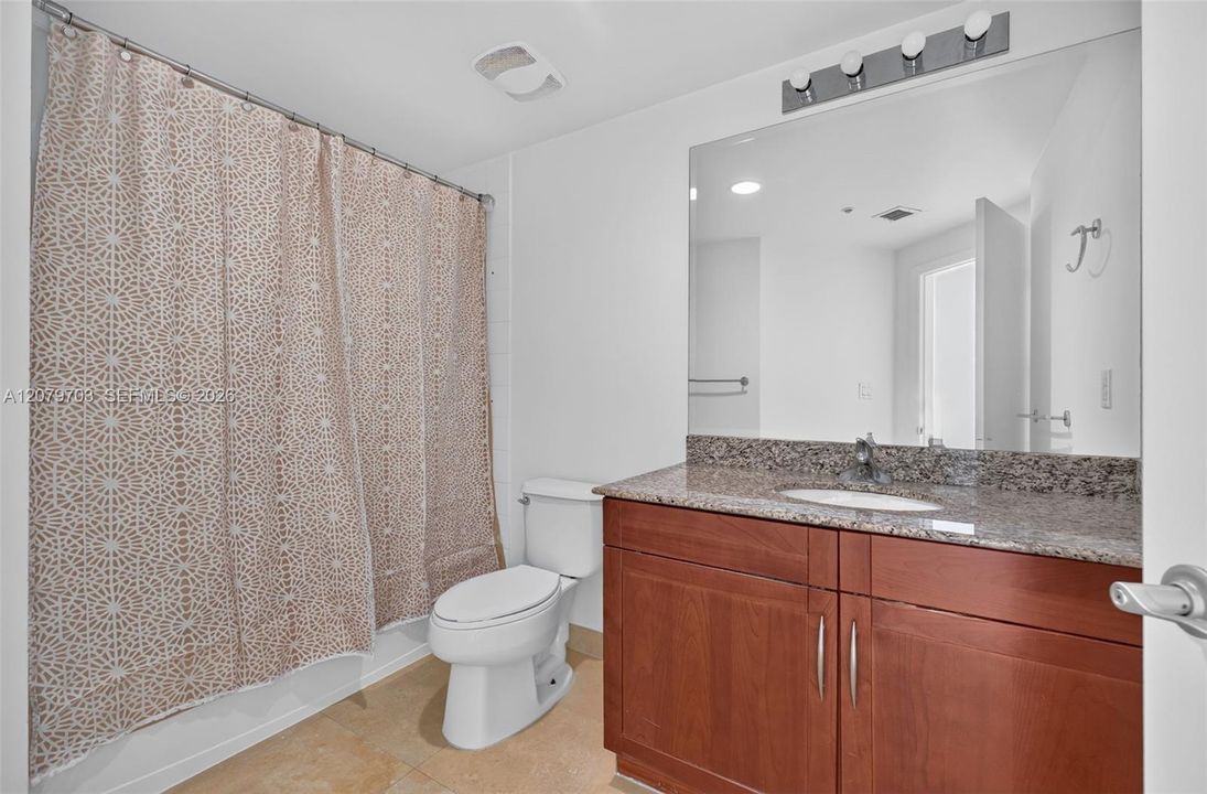 For Sale: $390,000 (2 beds, 2 baths, 1164 Square Feet)
