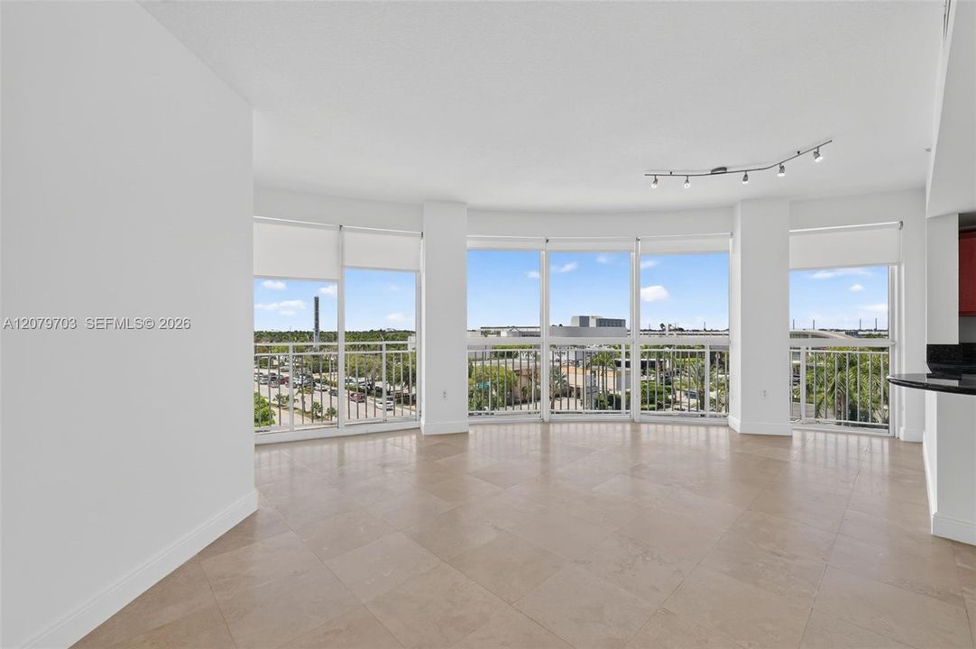 For Sale: $390,000 (2 beds, 2 baths, 1164 Square Feet)