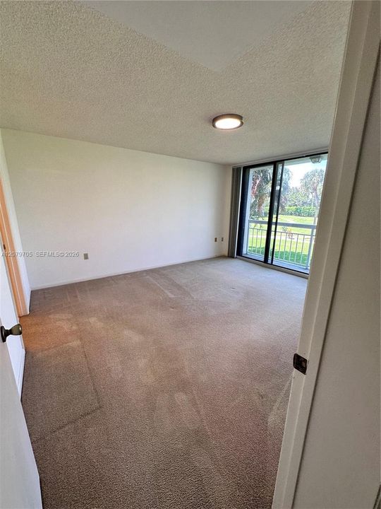 For Sale: $179,000 (2 beds, 2 baths, 1385 Square Feet)