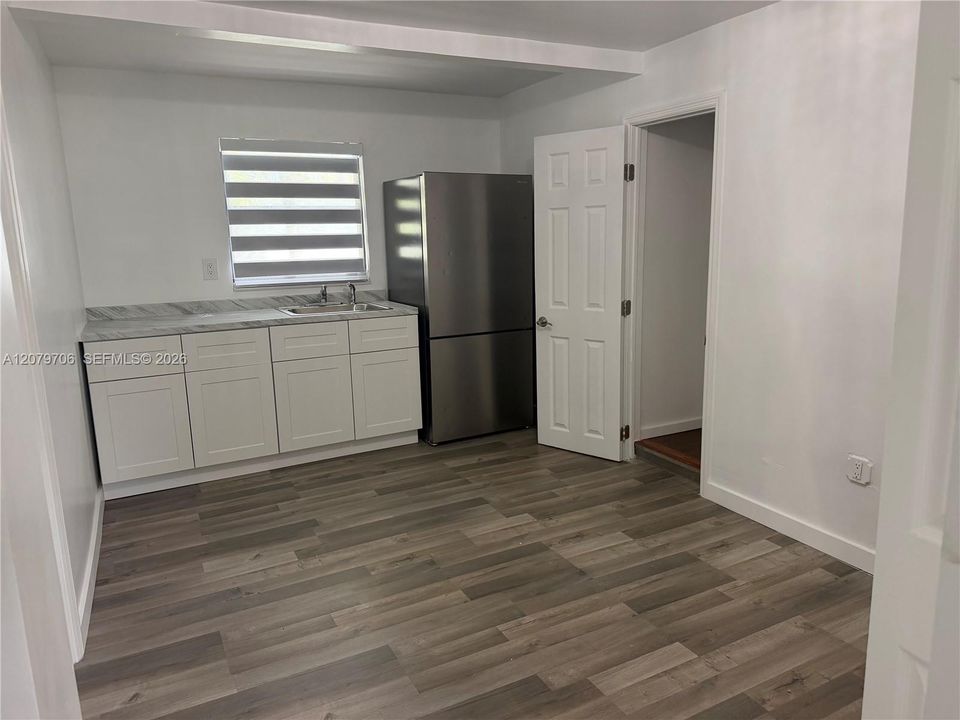 В аренду: $1,500 (1 спален, 1 ванн, 750 Квадратных фут)