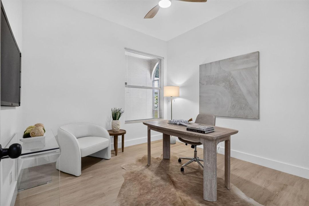 Bedroom/Office