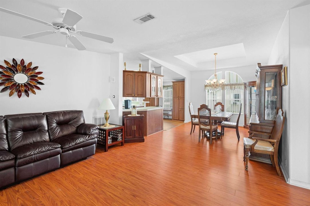 9-web-or-mls-8185 14th Hole Dr - 9
