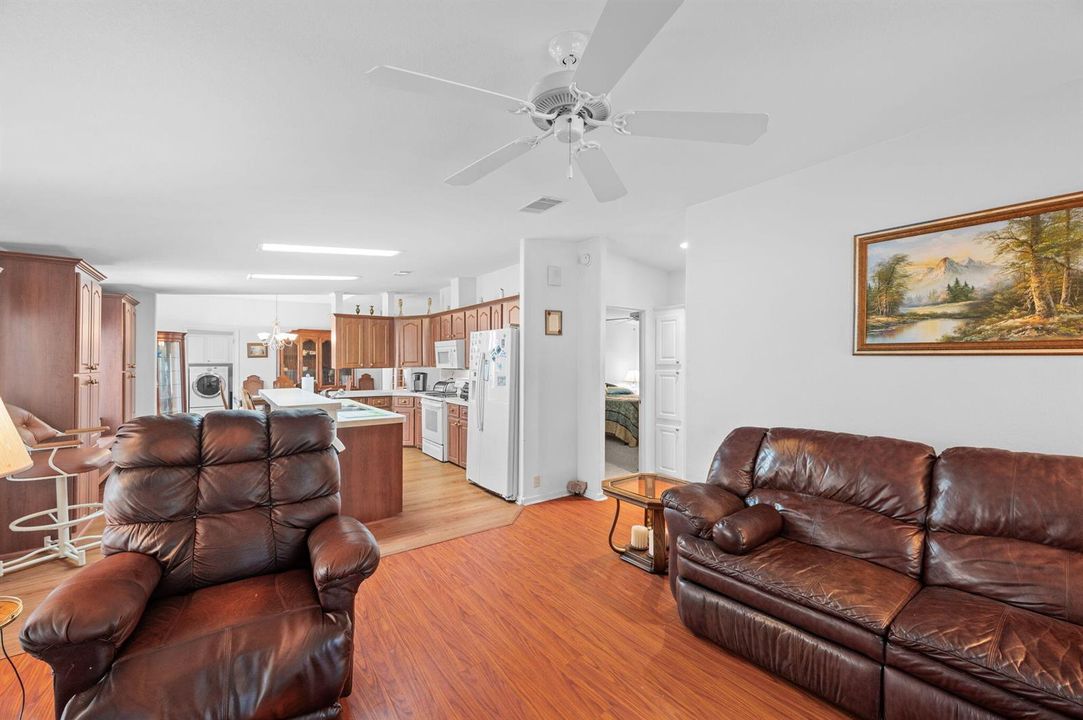 18-web-or-mls-8185 14th Hole Dr - 18