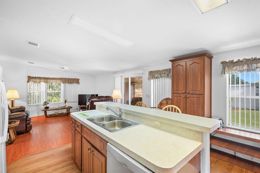 15-web-or-mls-8185 14th Hole Dr - 15