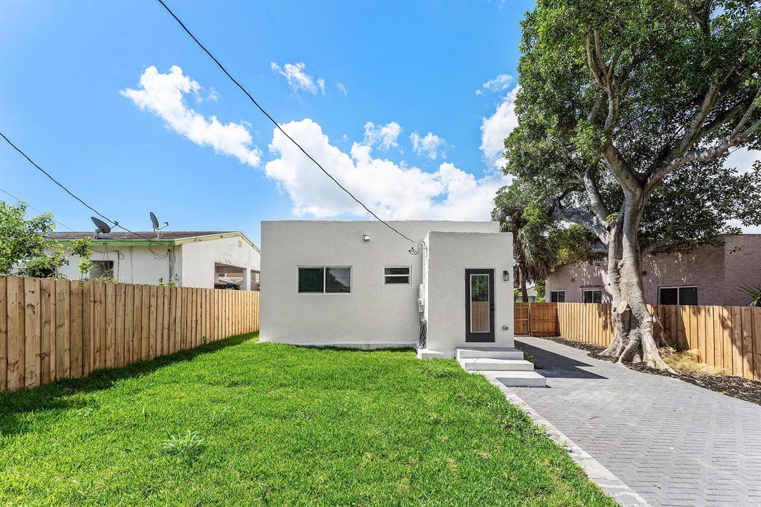 029-1150West25thStreet-RivieraBeach-FL-3