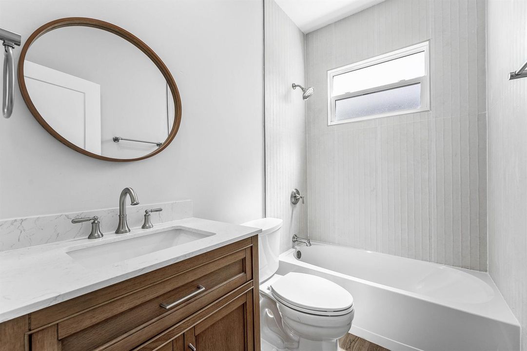 FRONT BATH W/TUB