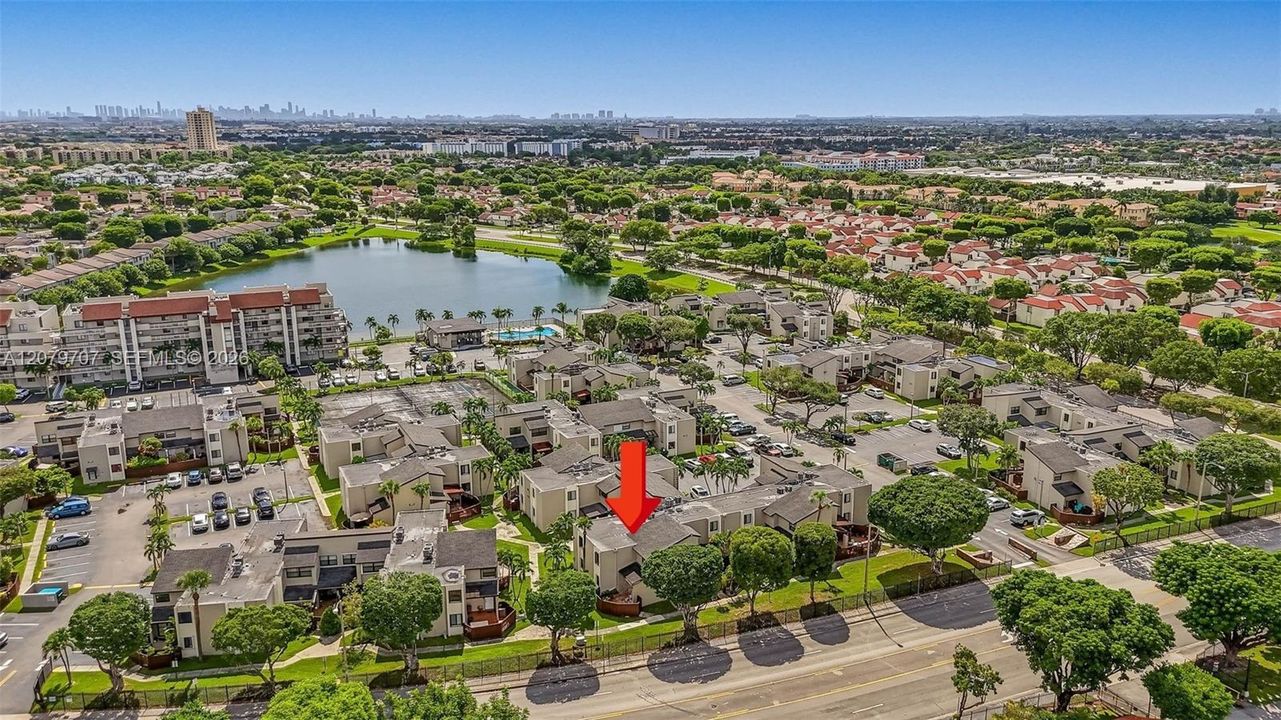En Venta: $359,000 (3 camas, 2 baños, 1275 Pies cuadrados)