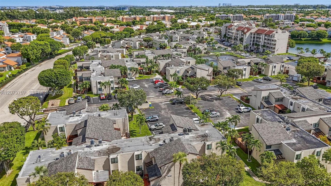 En Venta: $359,000 (3 camas, 2 baños, 1275 Pies cuadrados)