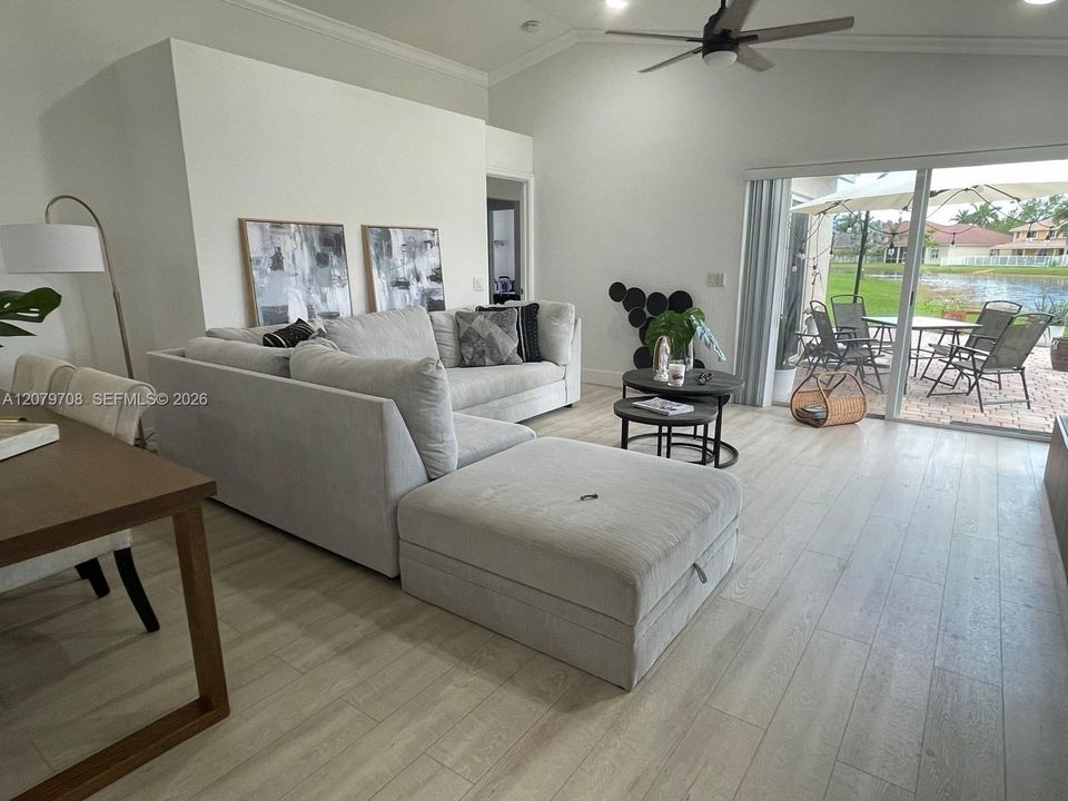 For Rent: $4,200 (3 beds, 2 baths, 1420 Square Feet)