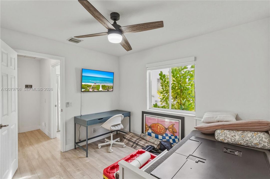 For Rent: $4,200 (3 beds, 2 baths, 1420 Square Feet)