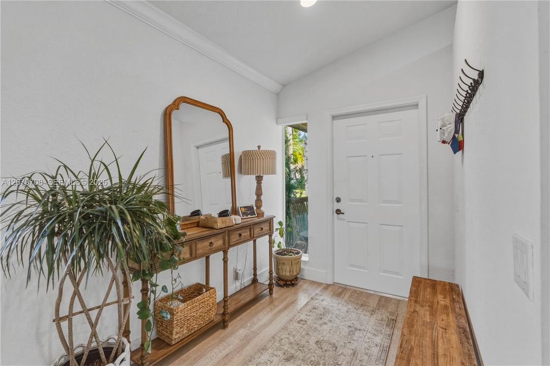 For Rent: $4,200 (3 beds, 2 baths, 1420 Square Feet)