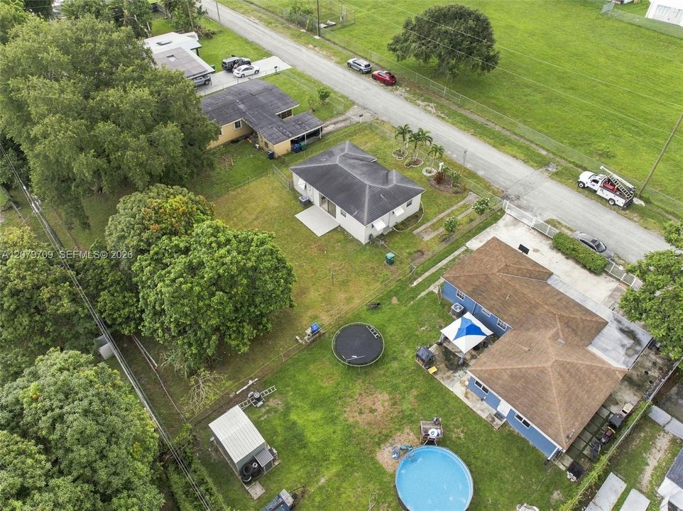 En Venta: $425,000 (3 camas, 2 baños, 1170 Pies cuadrados)
