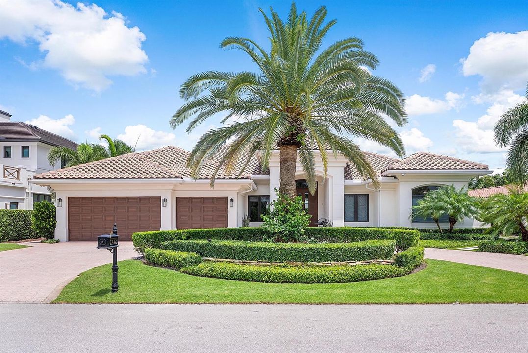 2212_Acorn_Palm_Road_02