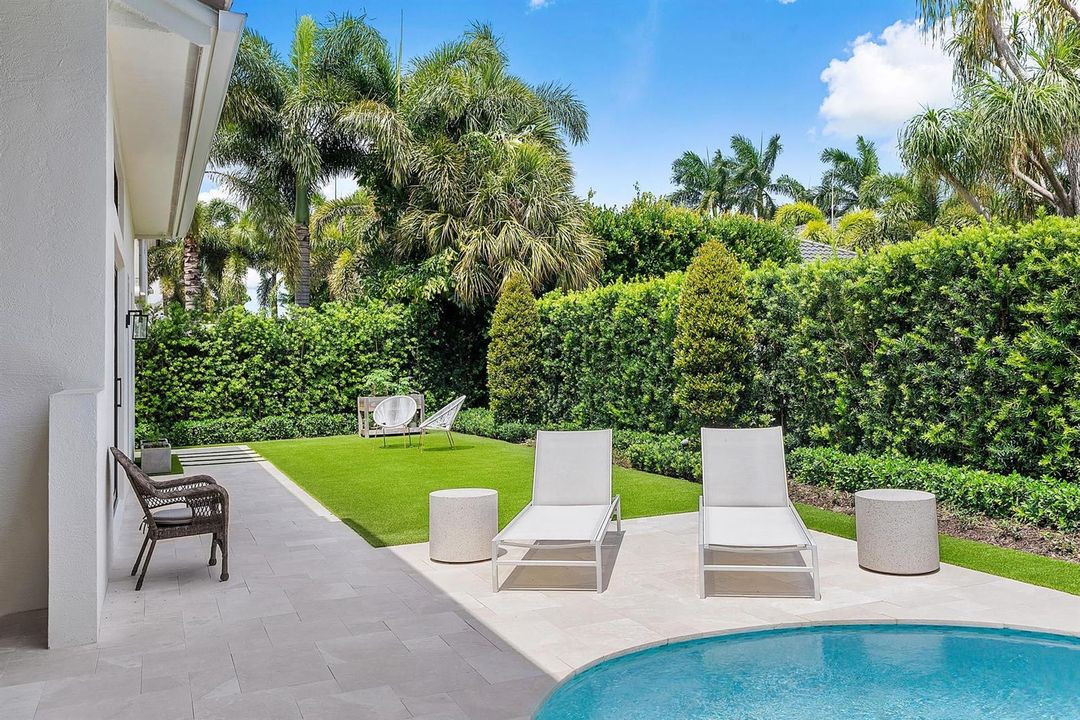 2212_Acorn_Palm_Road_08