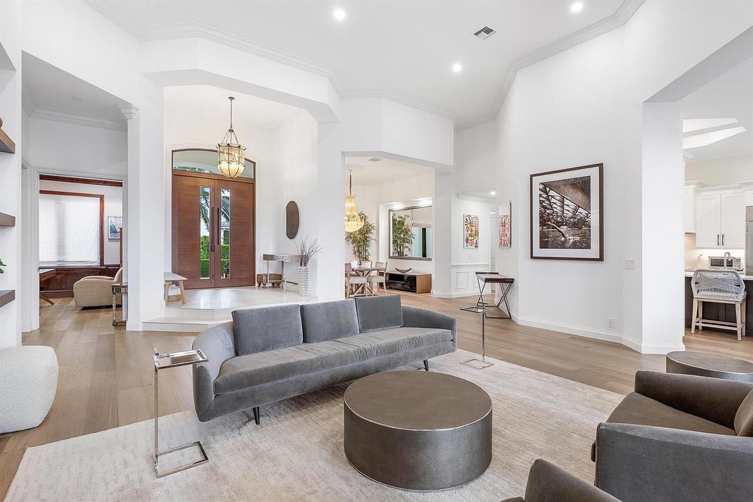 2212_Acorn_Palm_Road_15