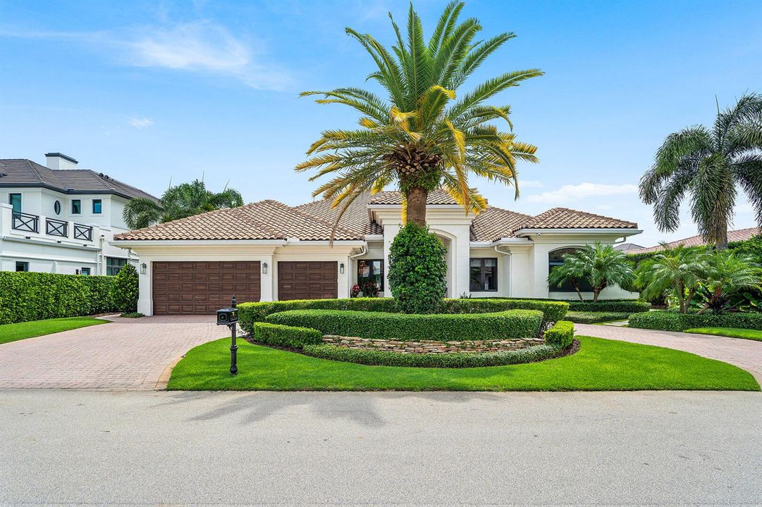 2212_Acorn_Palm_Road_01