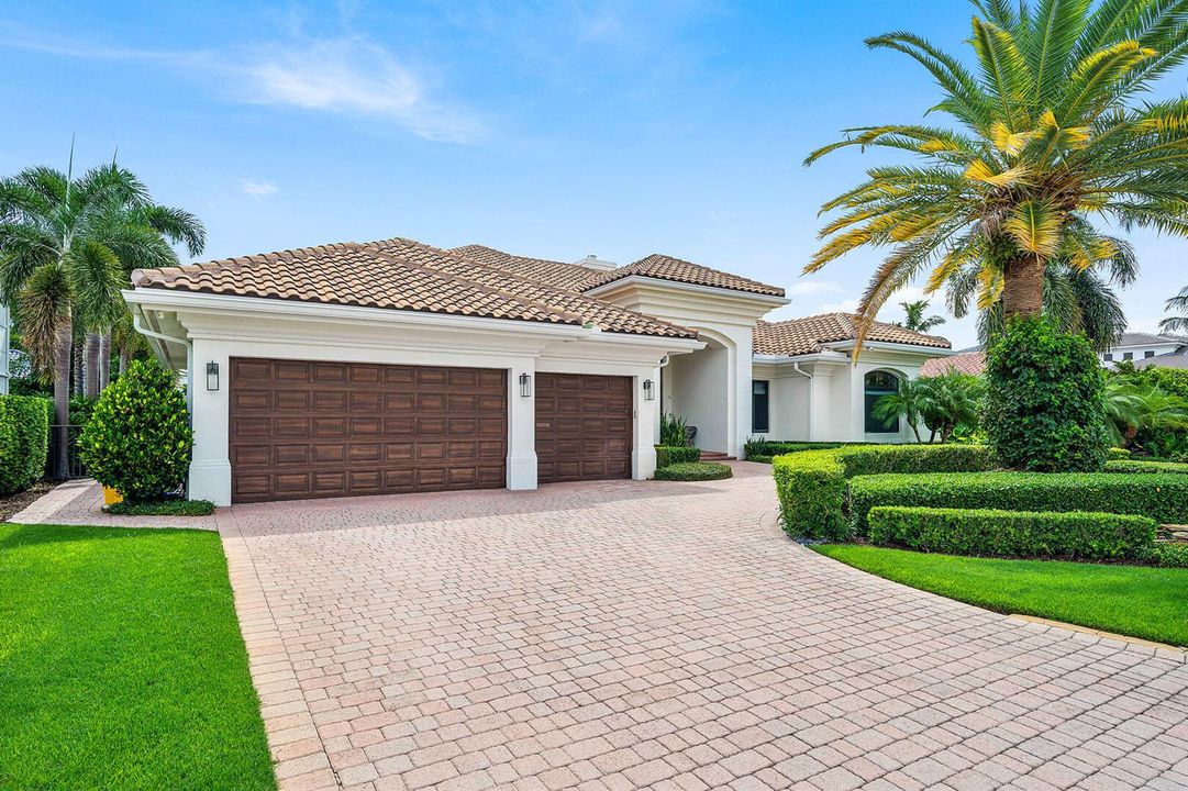 2212_Acorn_Palm_Road_02