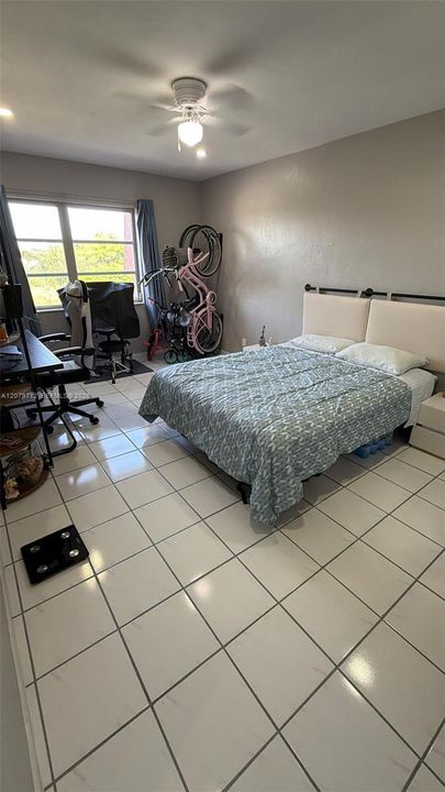 В аренду: $2,200 (2 спален, 2 ванн, 999 Квадратных фут)