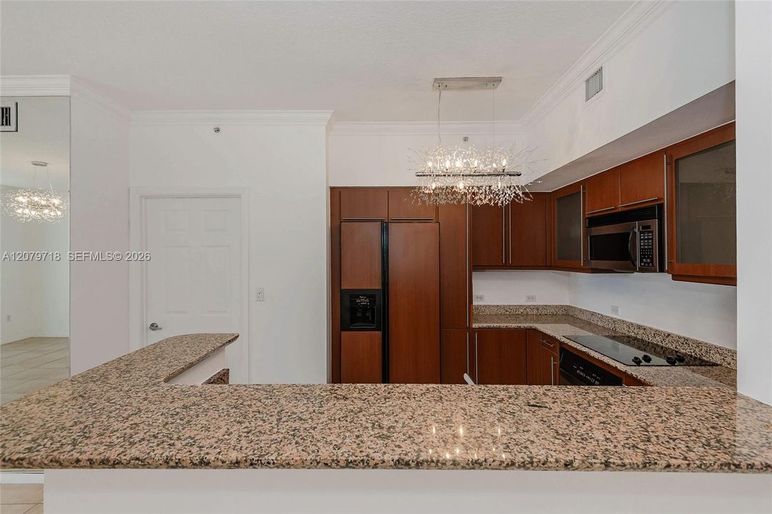 В аренду: $4,500 (2 спален, 2 ванн, 1200 Квадратных фут)