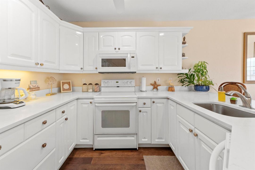 08 Kitchen 02
