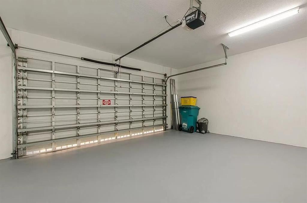 Garage 2