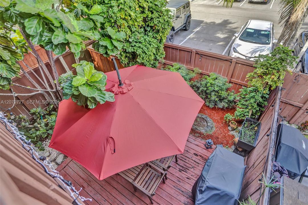 For Rent: $2,850 (3 beds, 2 baths, 1330 Square Feet)