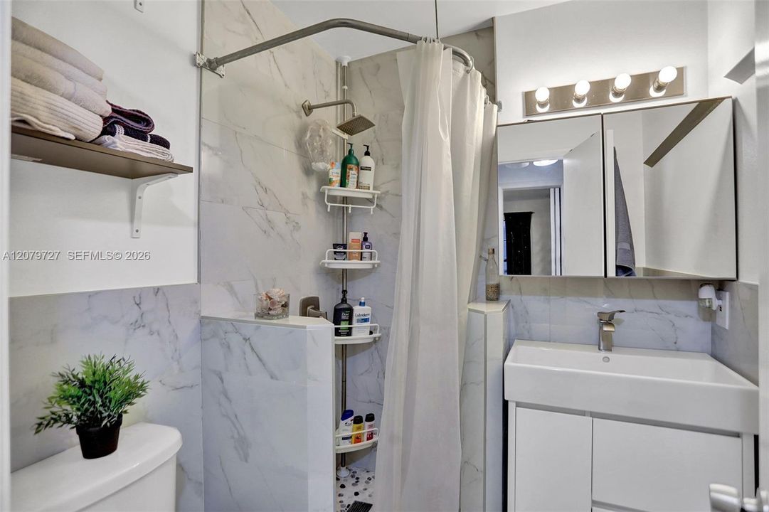 For Rent: $2,850 (3 beds, 2 baths, 1330 Square Feet)
