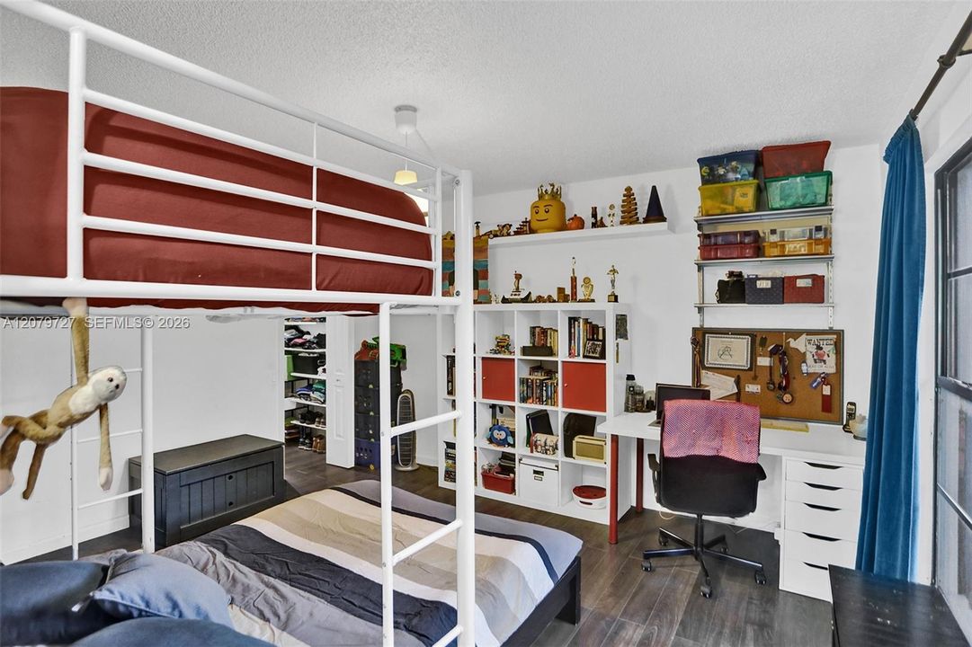 For Rent: $2,850 (3 beds, 2 baths, 1330 Square Feet)