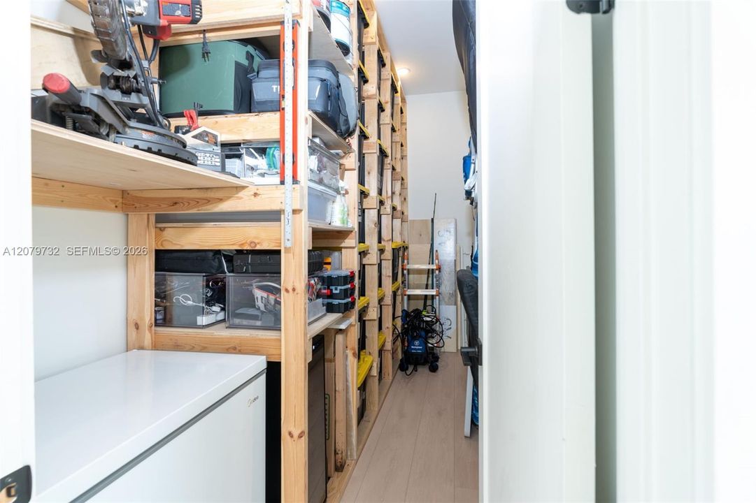 En Venta: $1,650,000 (4 camas, 3 baños, 2411 Pies cuadrados)