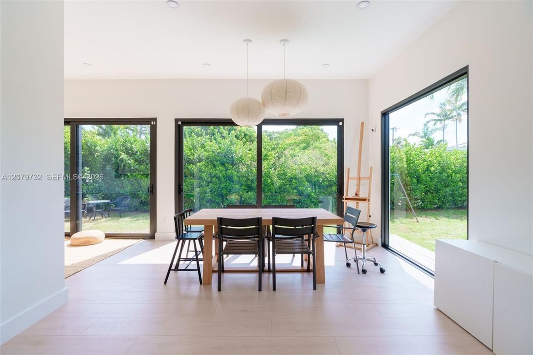 Guest house's dining room