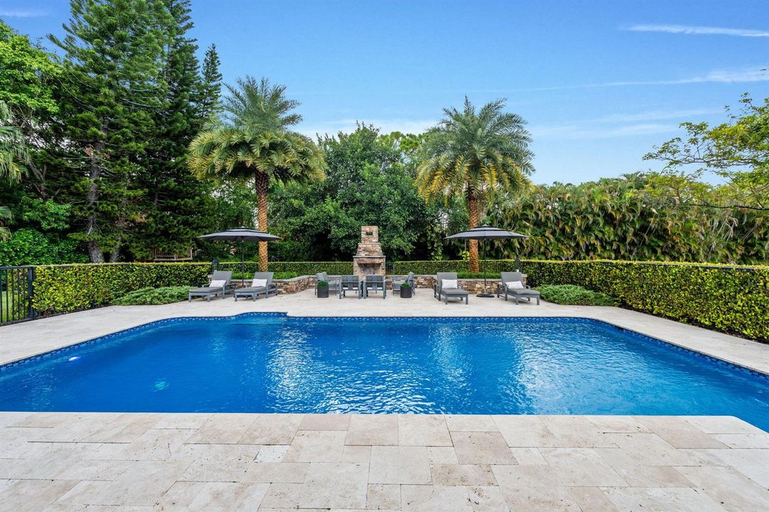 65-web-or-mls-A7406468