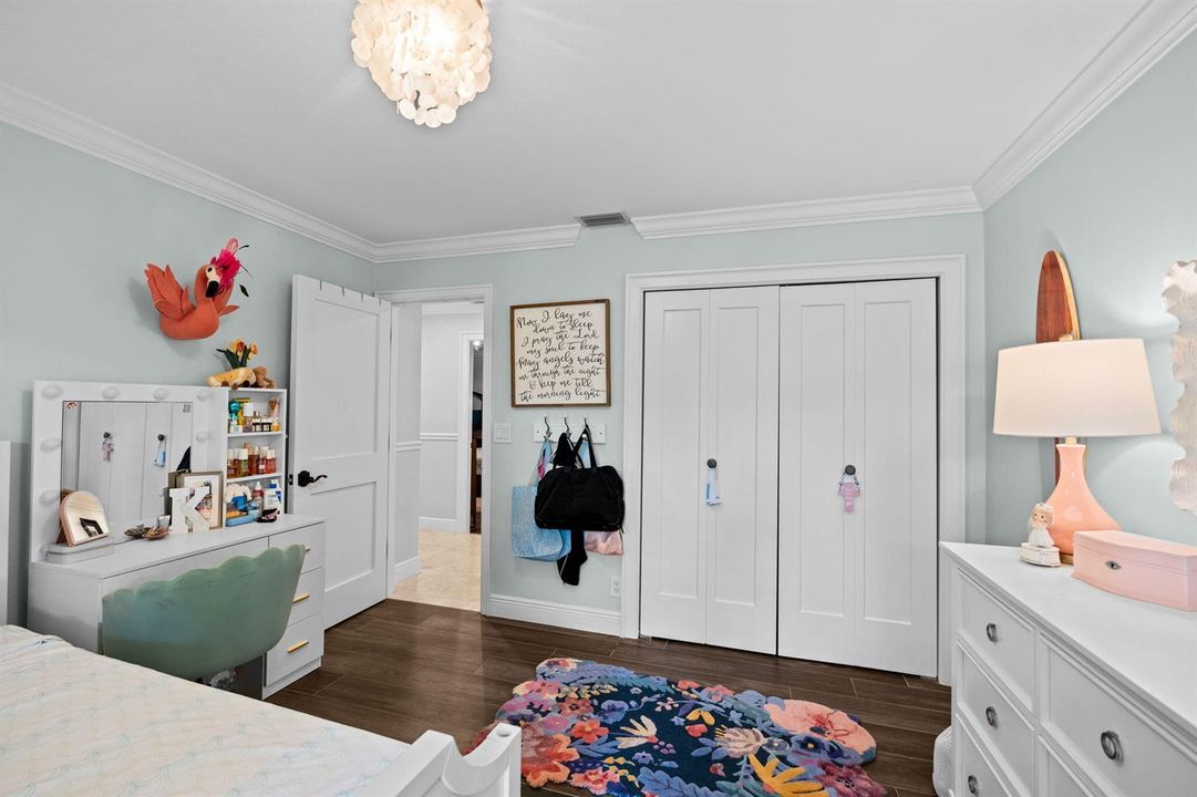 49-web-or-mls-A7406562