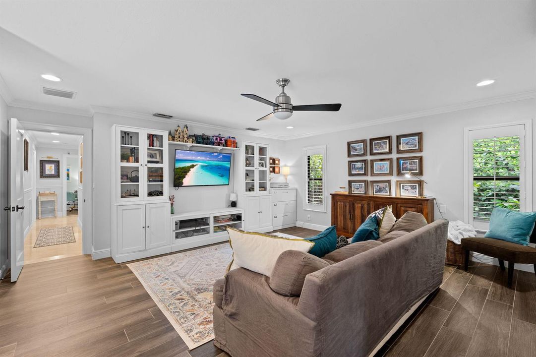 51-web-or-mls-A7406571
