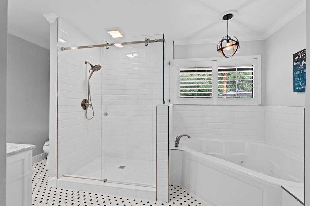 43-web-or-mls-A7406577