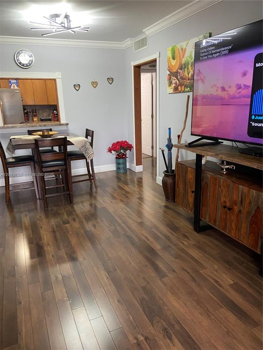 En Venta: $237,900 (2 camas, 2 baños, 802 Pies cuadrados)