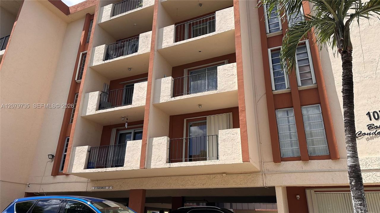 En Venta: $237,900 (2 camas, 2 baños, 802 Pies cuadrados)
