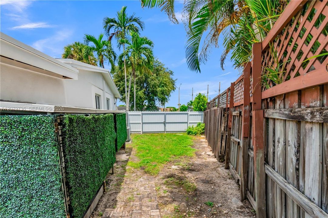 For Sale: $635,000 (2 beds, 2 baths, 1118 Square Feet)