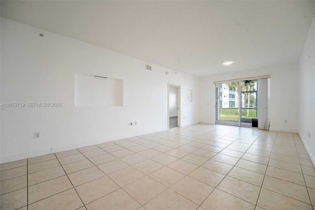For Sale: $485,000 (3 beds, 2 baths, 1700 Square Feet)