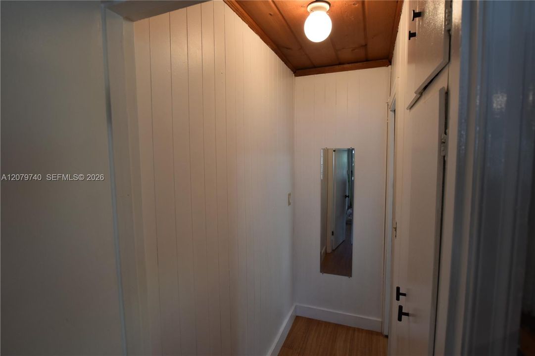 В аренду: $1,450 (0 спален, 1 ванн, 425 Квадратных фут)
